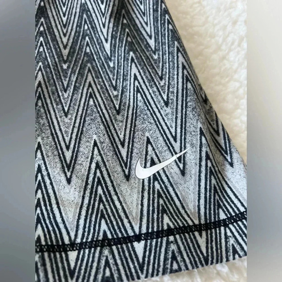 Nike | Dri-Fit Chevron Racerback Tank - Size S - Picture 2 of 4